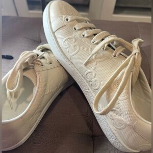 Cream Gucci Embossed Gg ace sneaker